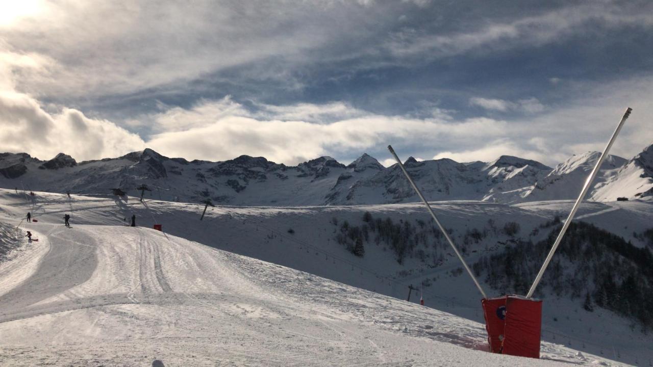 Au Pied Des Pistes *